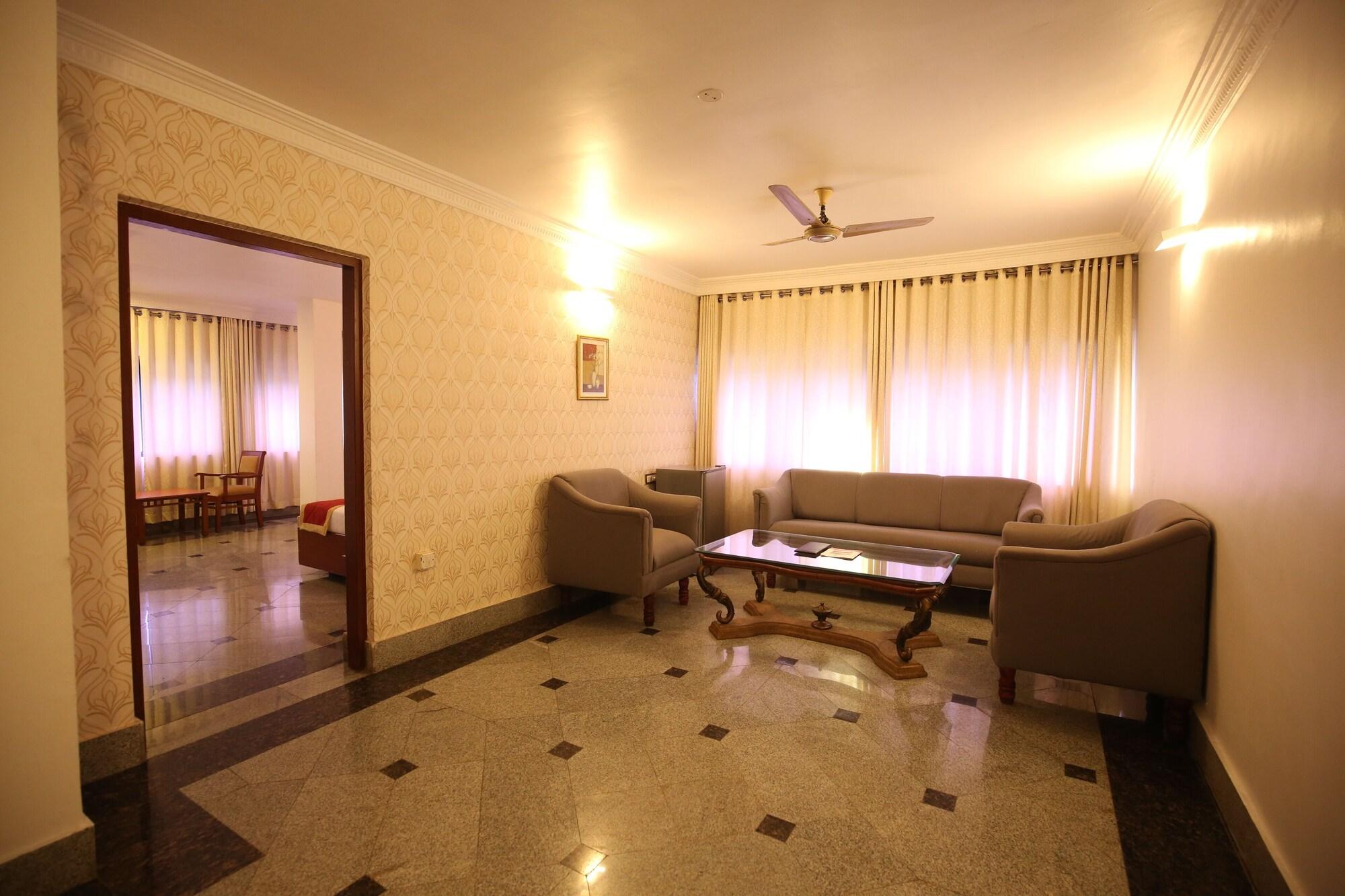 Moti Mahal Hotel Мангалор Екстериор снимка
